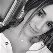 Doy clases particulares y también cuido niños